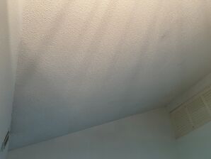 Before & After Popcorn Ceiling Removal in Tomball, TX (2)