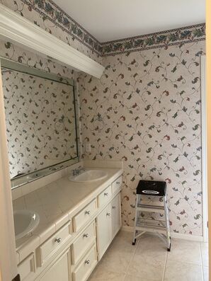 Before & After Wallpaper Removal & Interior Painting in Spring, TX (1)