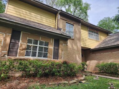 Before & After Siding Replacement & Exterior Painting in THe Woodlands, TX (1)