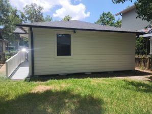 Before & After Exterior House Painting in Houston, TX (6)