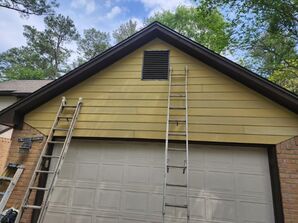 Before & After Siding Replacement & Exterior Painting in THe Woodlands, TX (3)